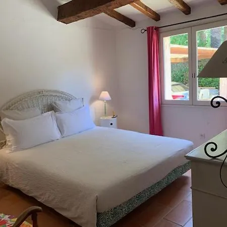 빌라 Charmante A 400m De La Des Salins 쎙뜨호뻬